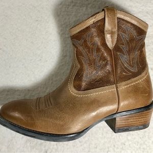 Ariat Womens Billie Style# 10007966 Brown Leather Ankle Western Boots Size 10B